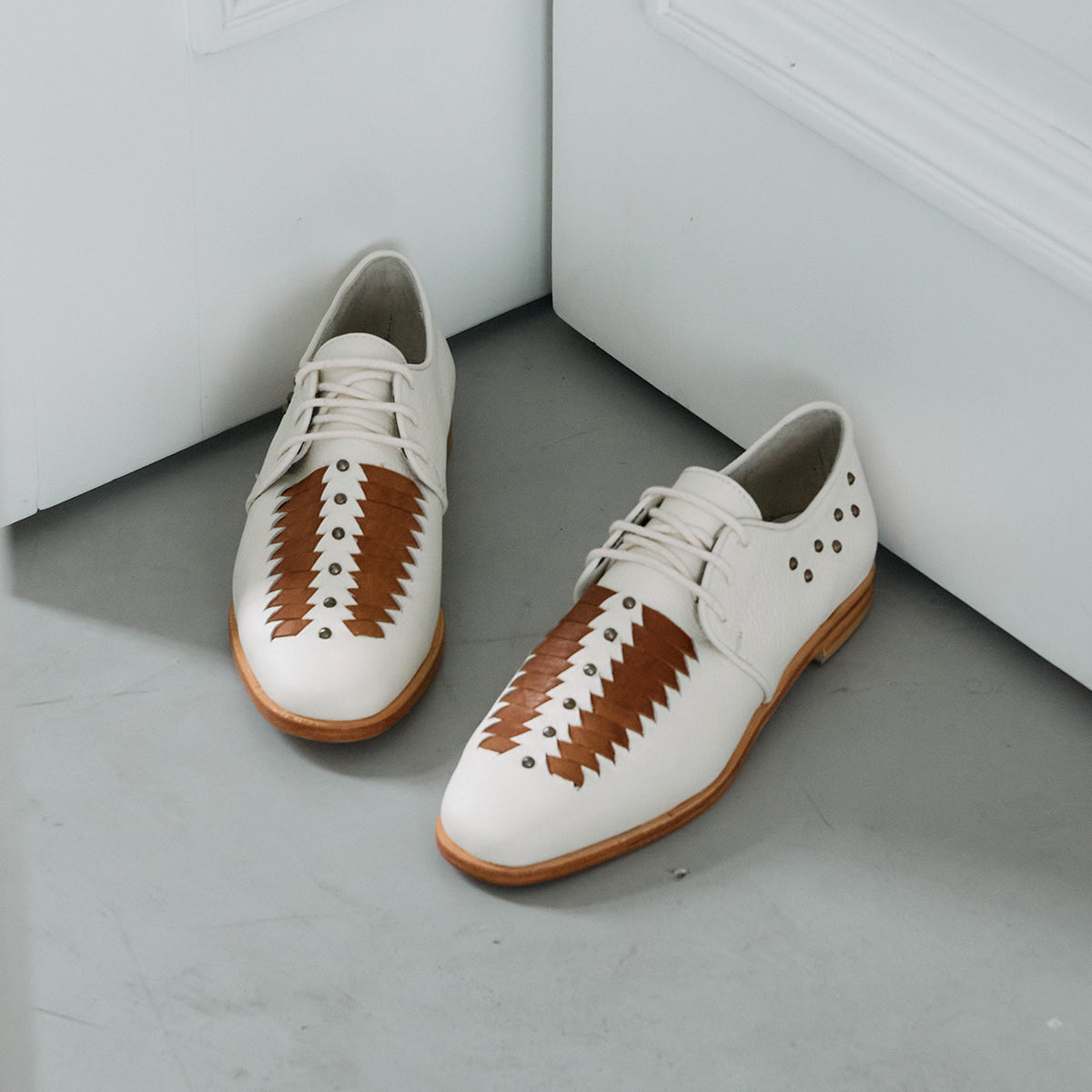 TAVO OFF WHITE